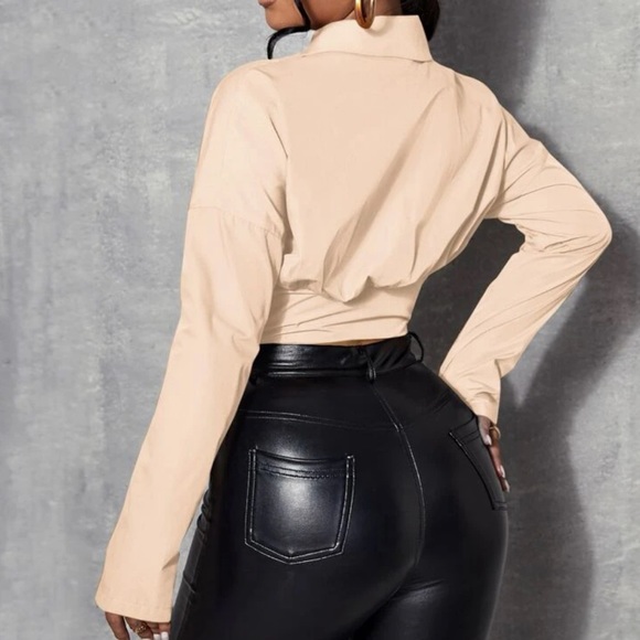 Hem Neck Blouse - Picture 2 of 3